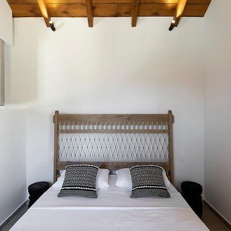 Lichnos Luxury Suites Sourpi エクステリア 写真