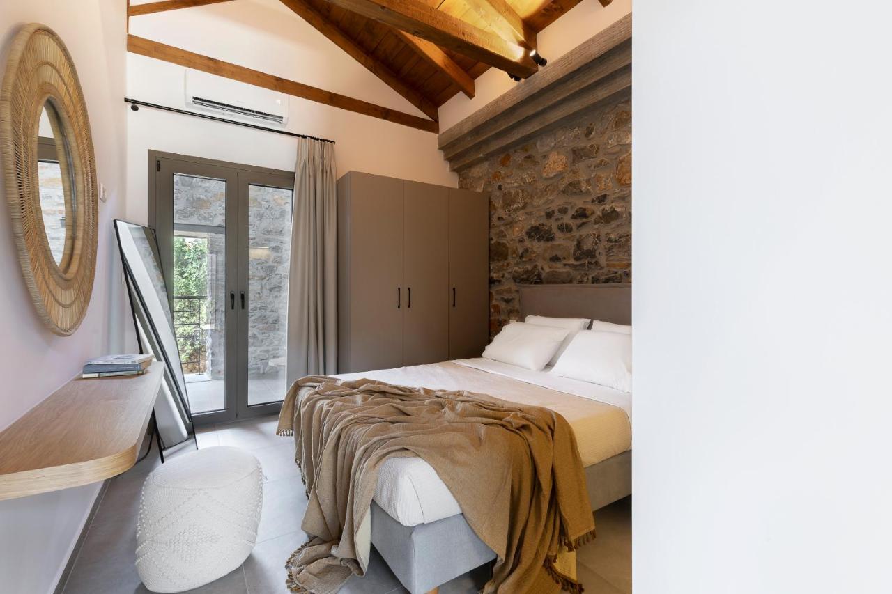 Lichnos Luxury Suites Sourpi エクステリア 写真