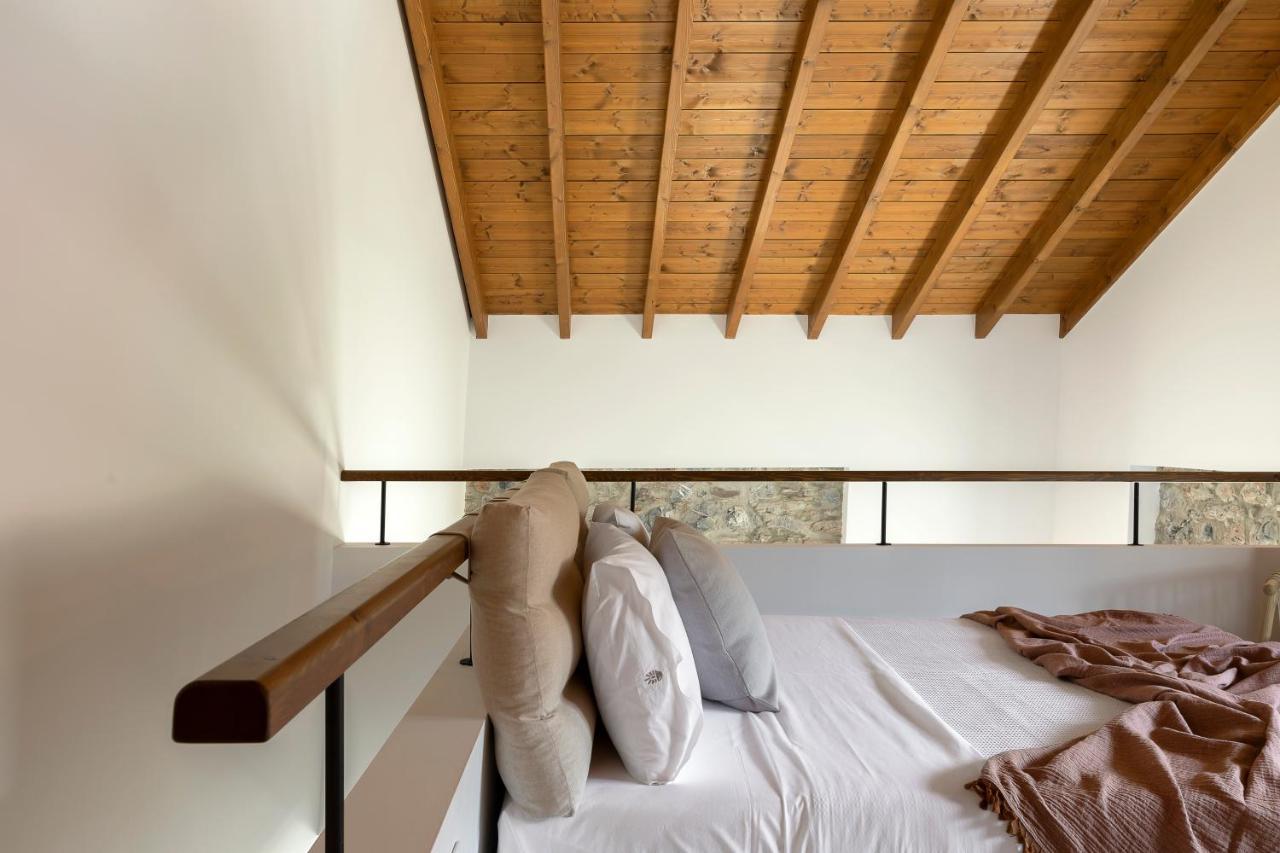 Lichnos Luxury Suites Sourpi エクステリア 写真