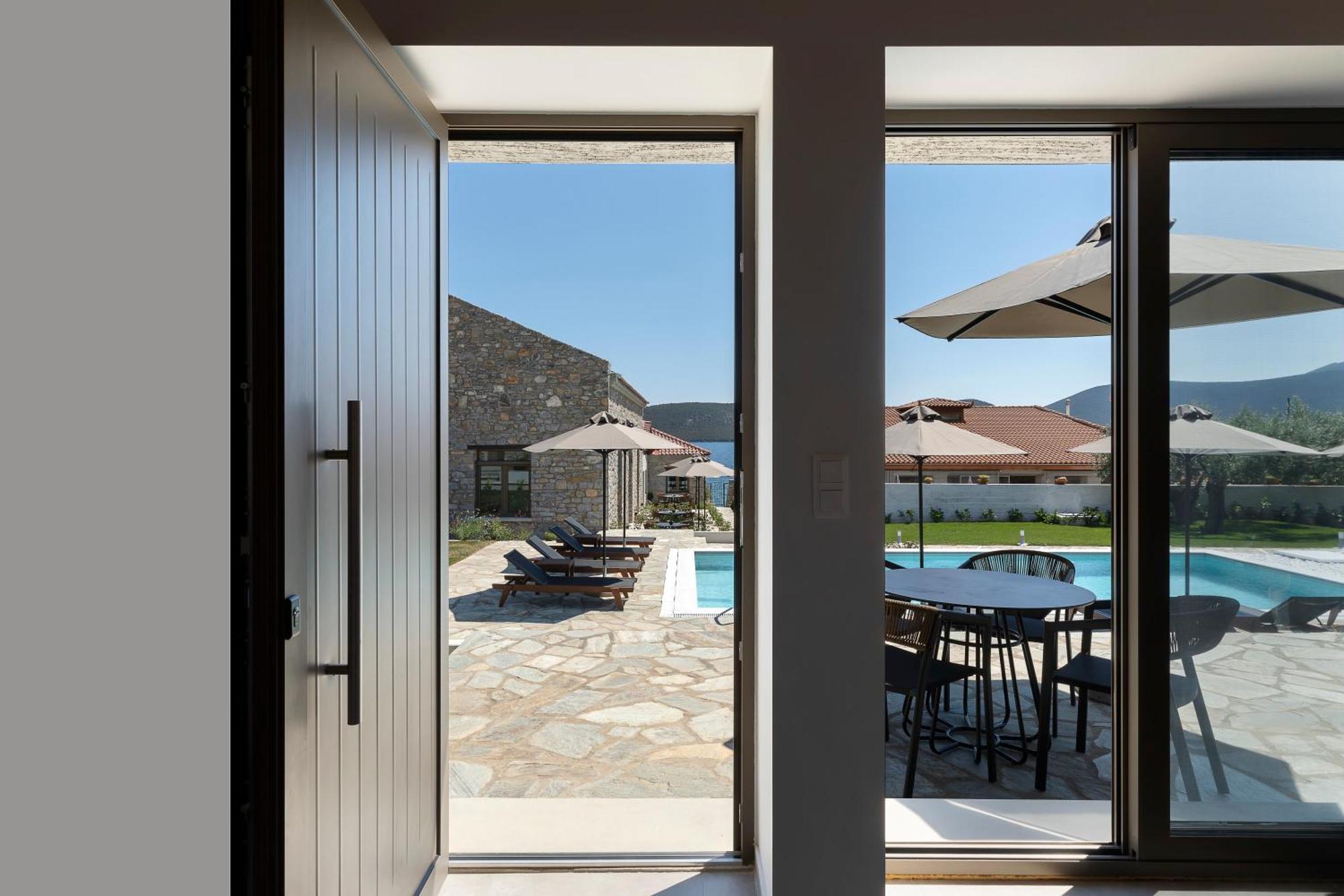 Lichnos Luxury Suites Sourpi エクステリア 写真